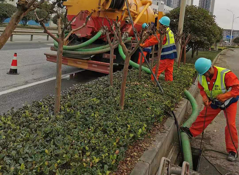 新华镇市政管道清淤