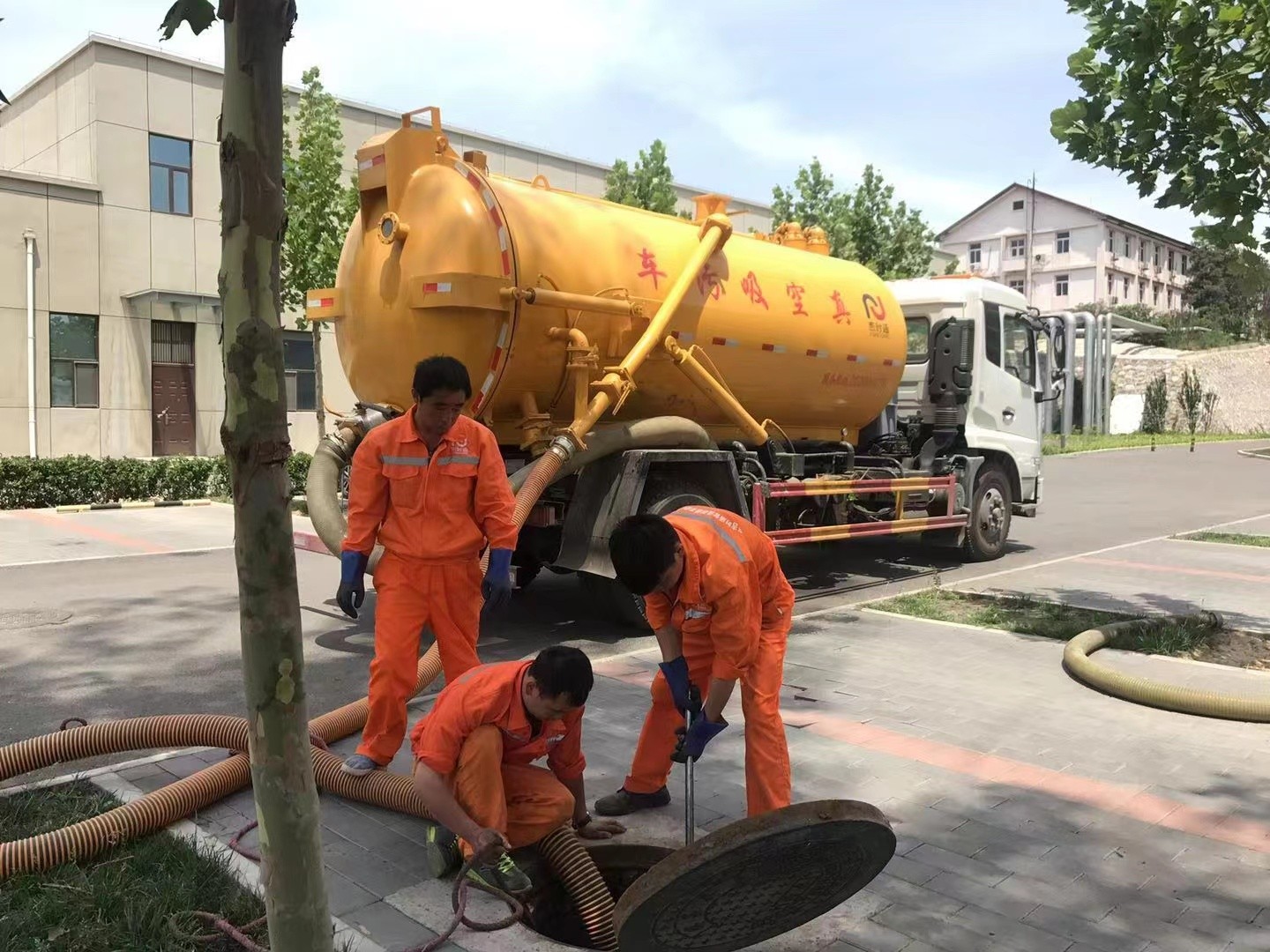 新华镇化粪池清理与5-8吨吸粪车施工效率分析